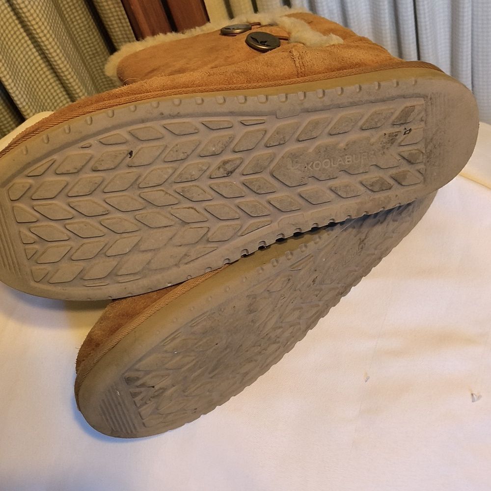 Kookaburra by Ugg boots - Picture 2 of 9